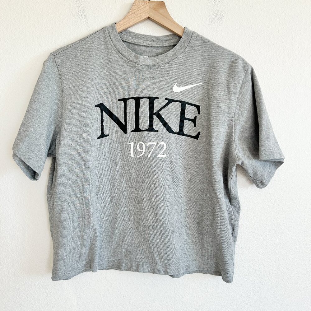 Nike Gray Short Sleeve Tee